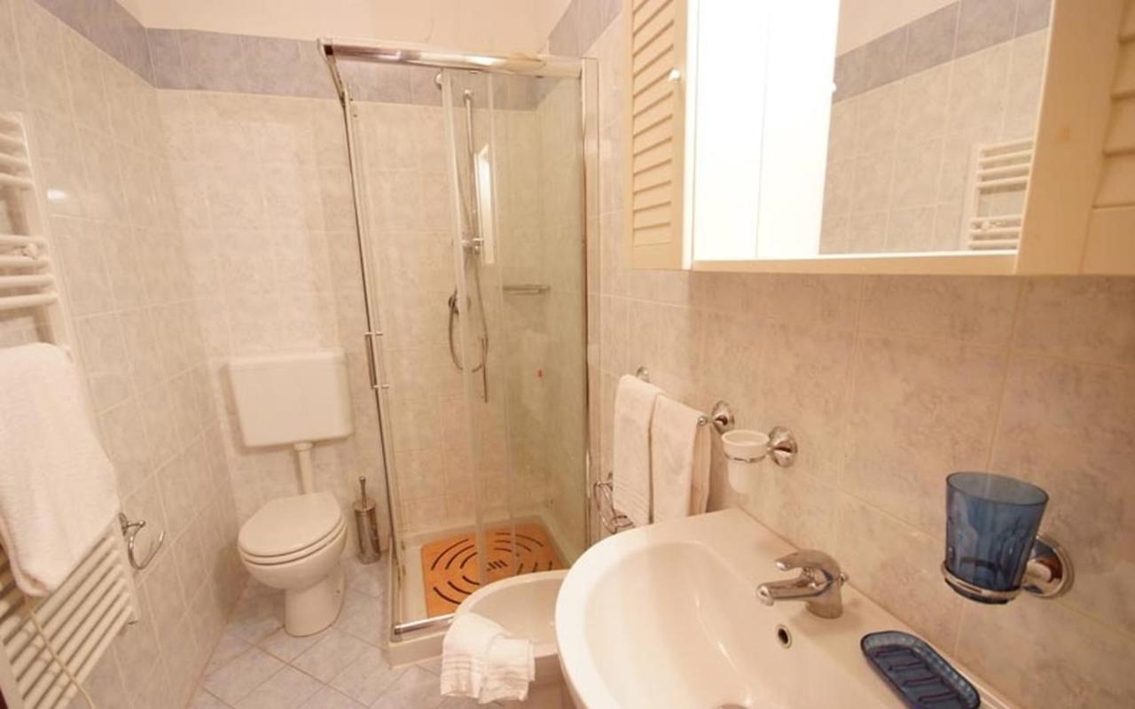 Residence Rex Lo Scoglietto Пунта-Ала Экстерьер фото