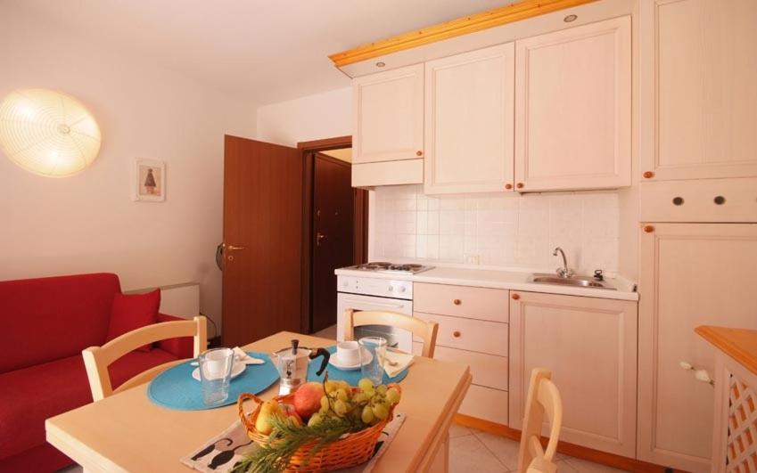 Residence Rex Lo Scoglietto Пунта-Ала Экстерьер фото