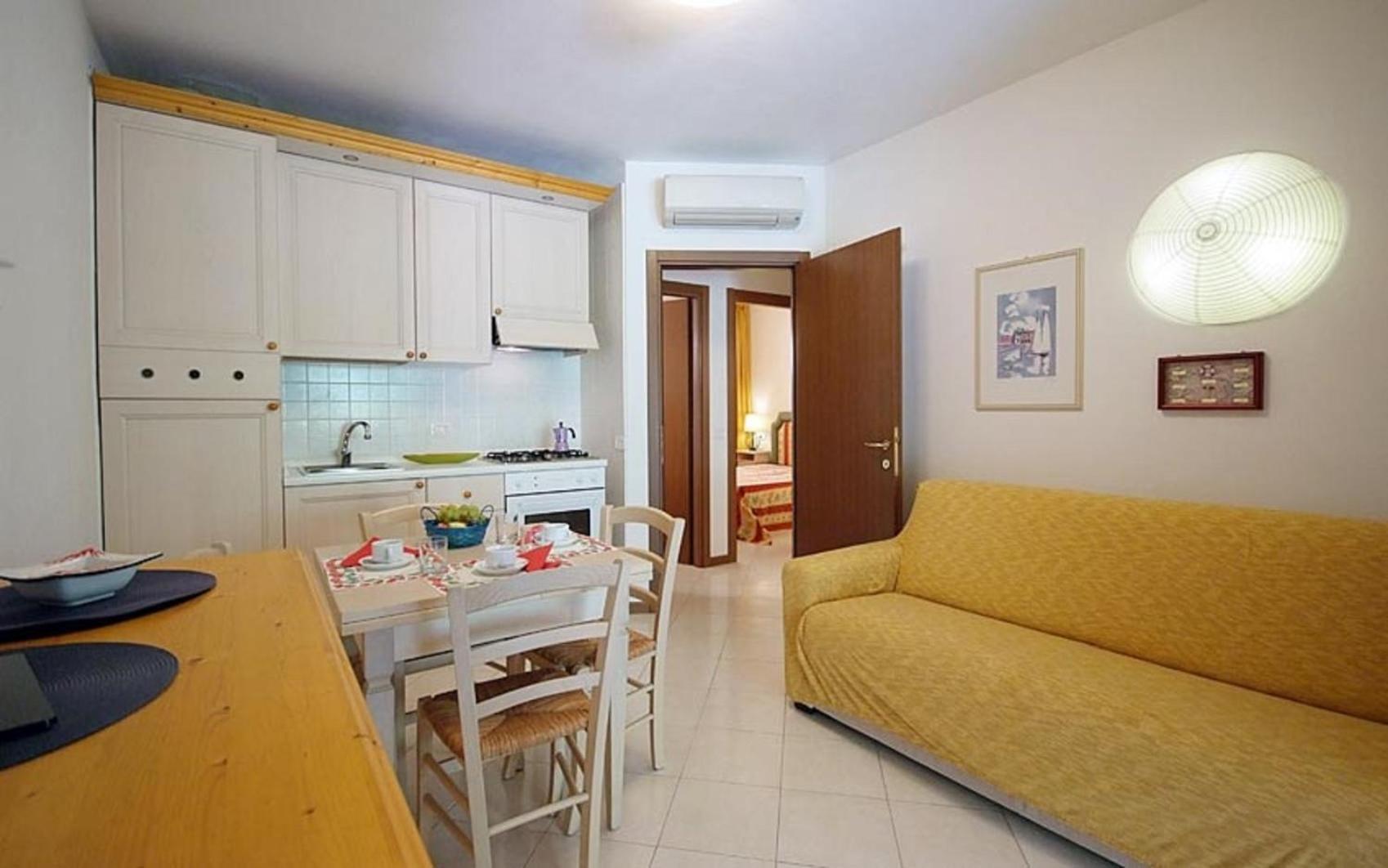 Residence Rex Lo Scoglietto Пунта-Ала Экстерьер фото