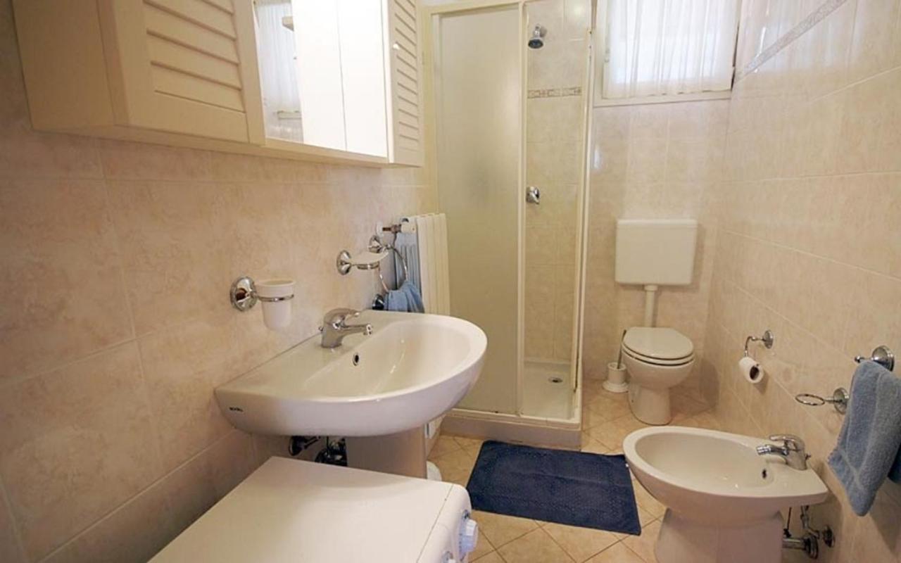 Residence Rex Lo Scoglietto Пунта-Ала Экстерьер фото