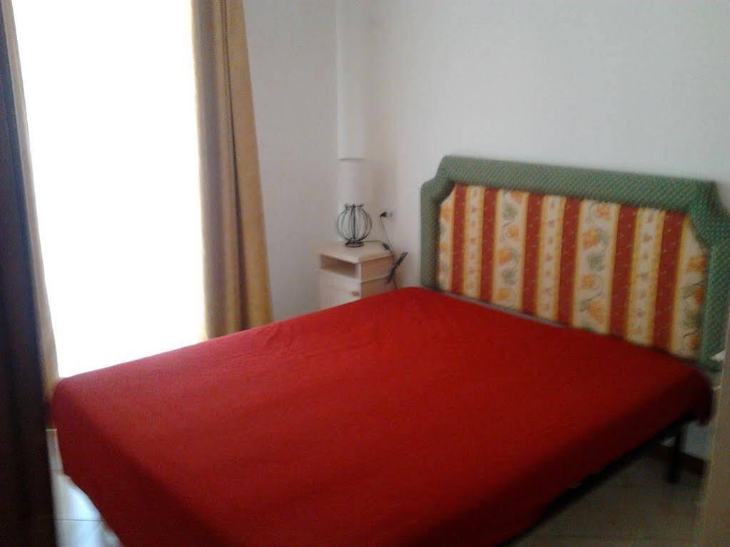 Residence Rex Lo Scoglietto Пунта-Ала Экстерьер фото